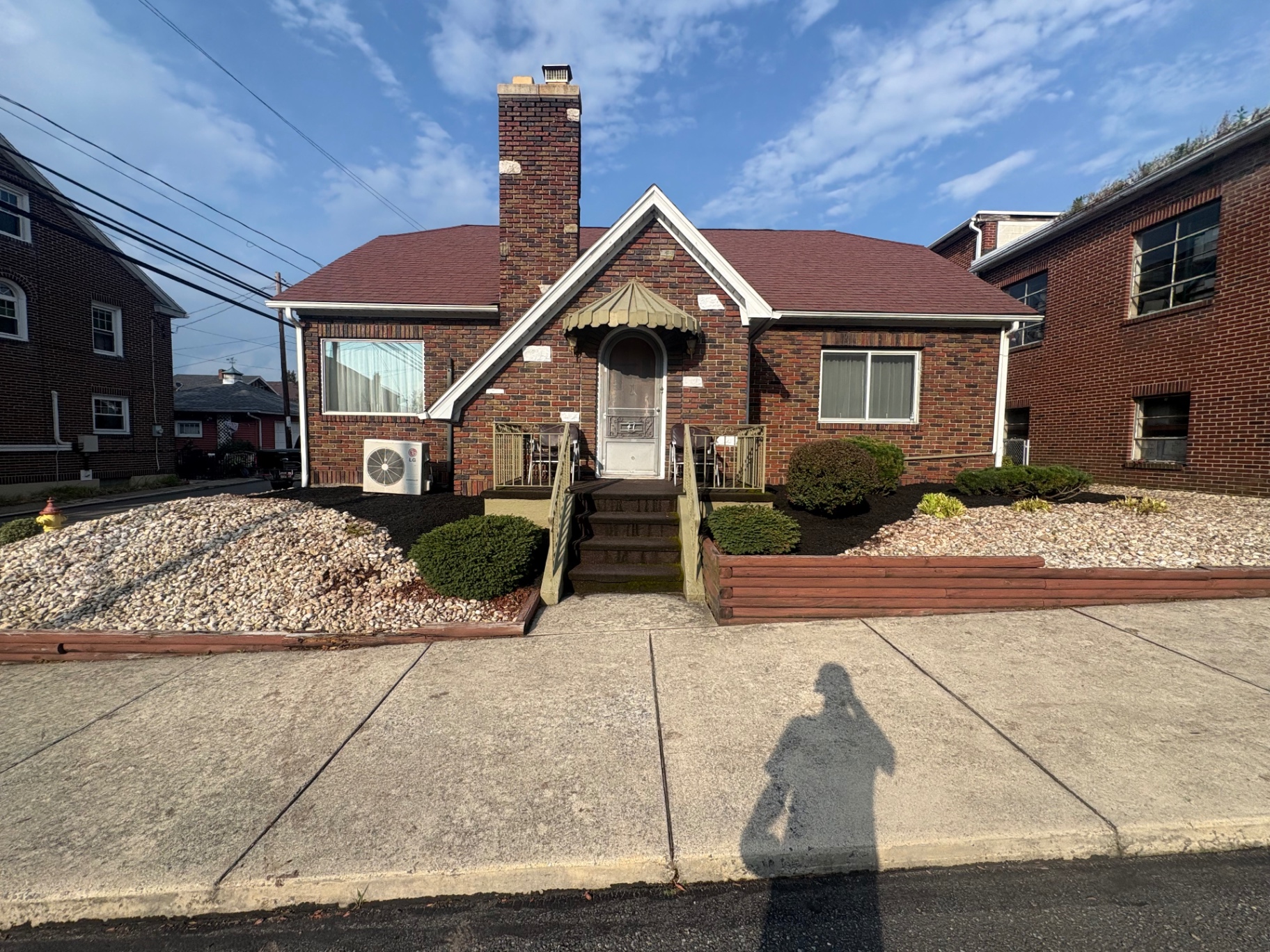 Fresh Mulch Install & Cleanup